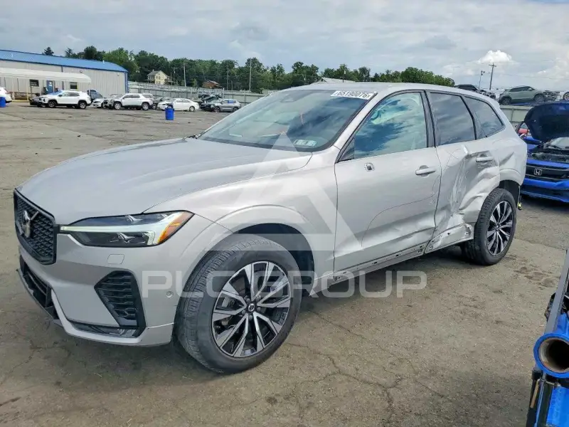 2024 Volvo XC60 фото