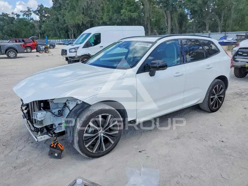 2024 Volvo XC60 фото