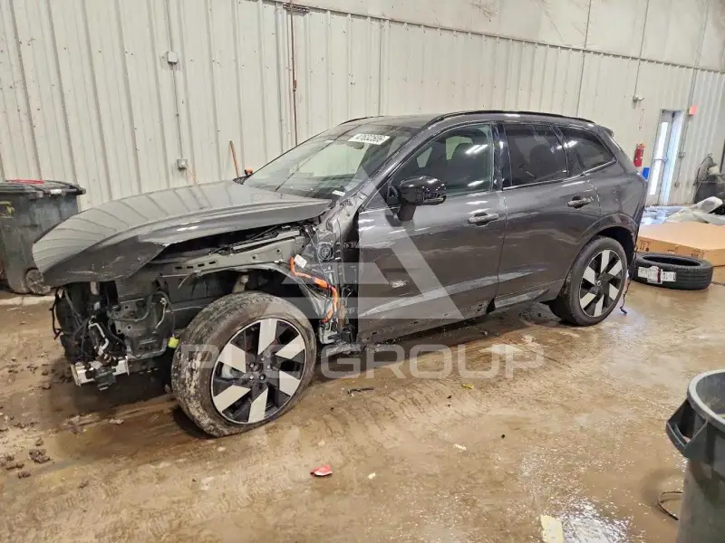 2024 Volvo XC60 фото