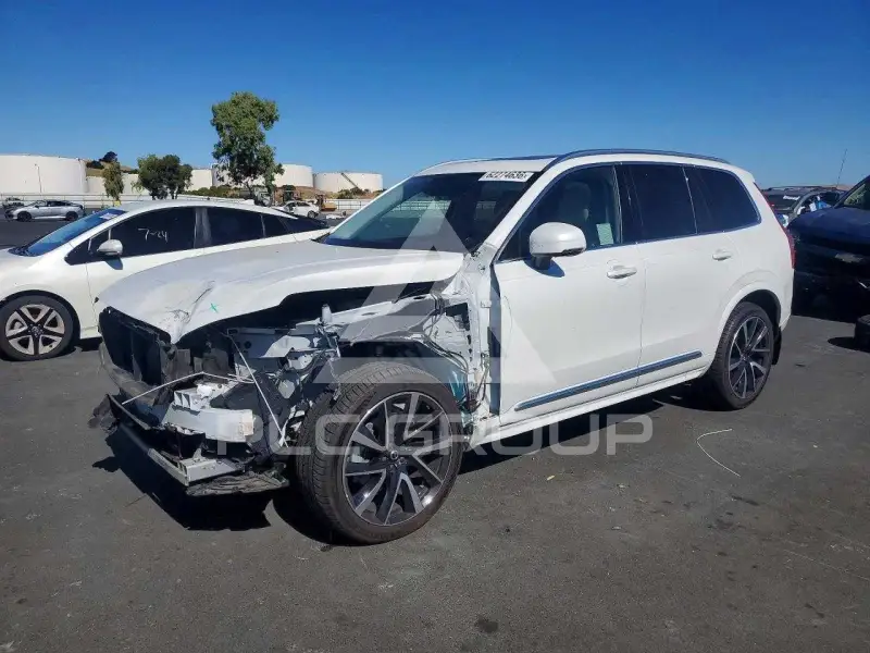 2024 Volvo XC90 фото