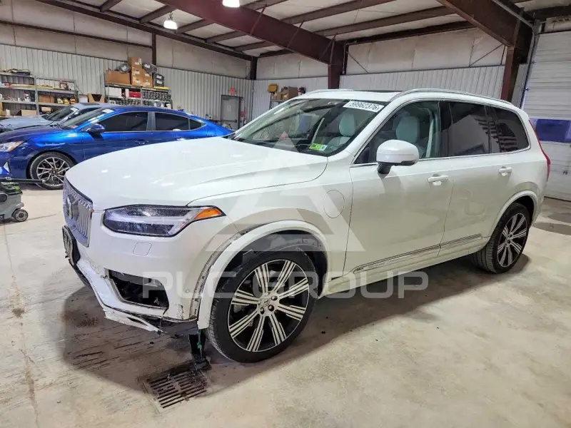 2024 Volvo XC90 photo