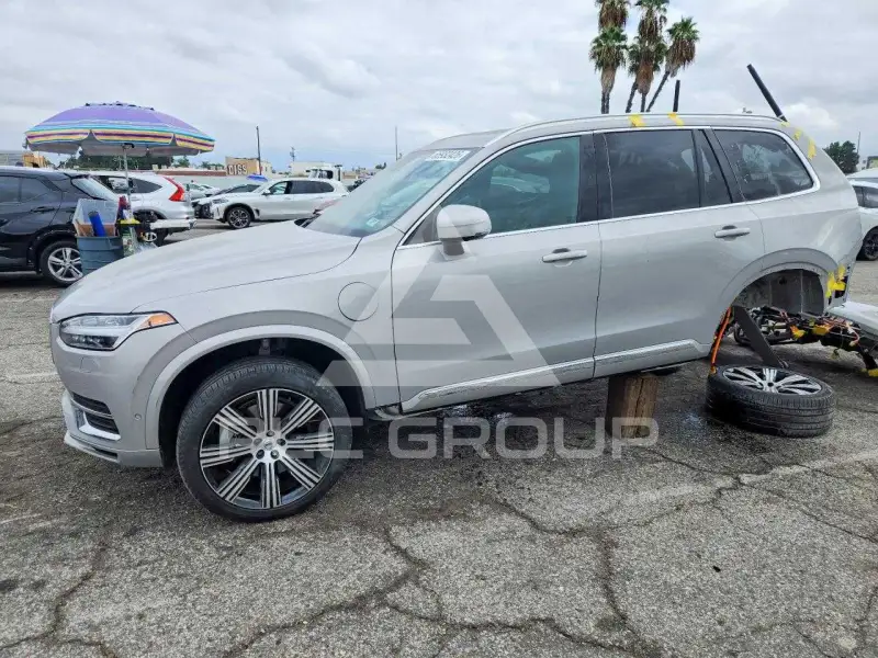 2024 Volvo XC90 фото