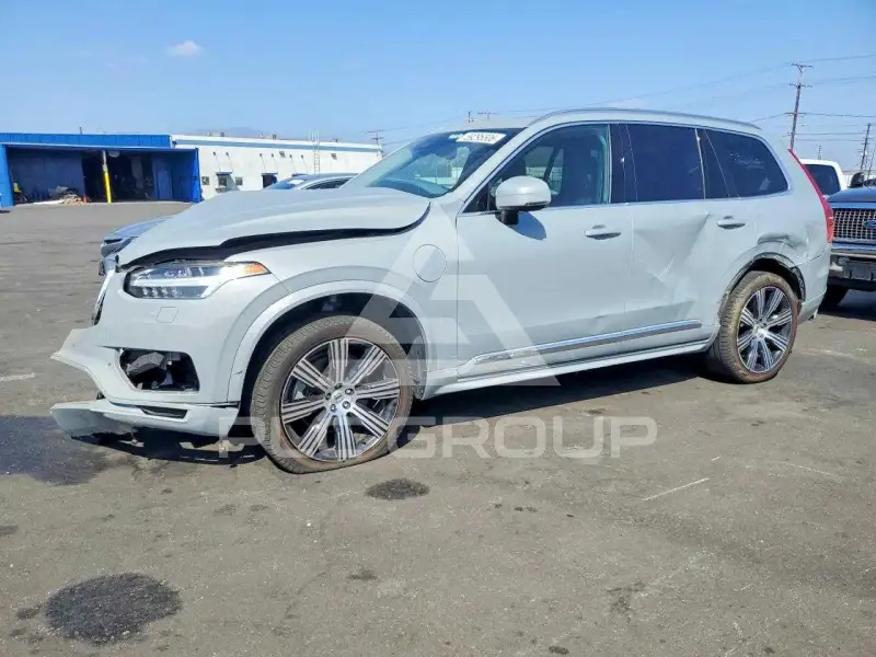 2024 Volvo XC90 фото