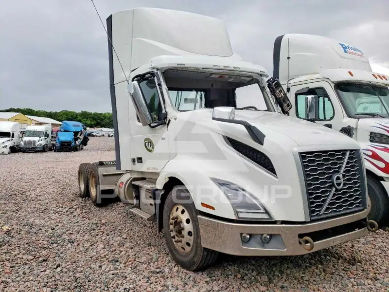 2024 Volvo VNL photo