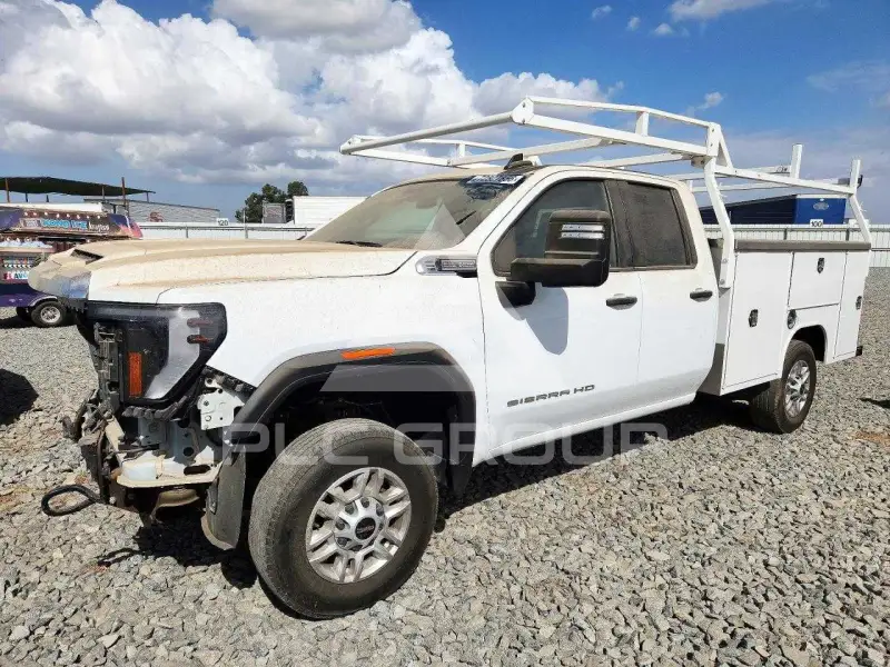 2024 GMC Sierra photo