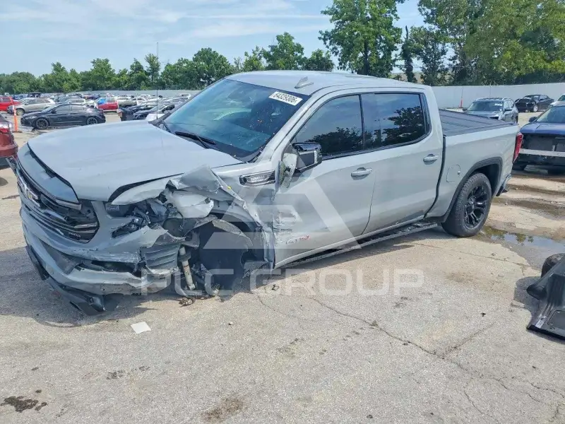 2024 GMC Sierra photo