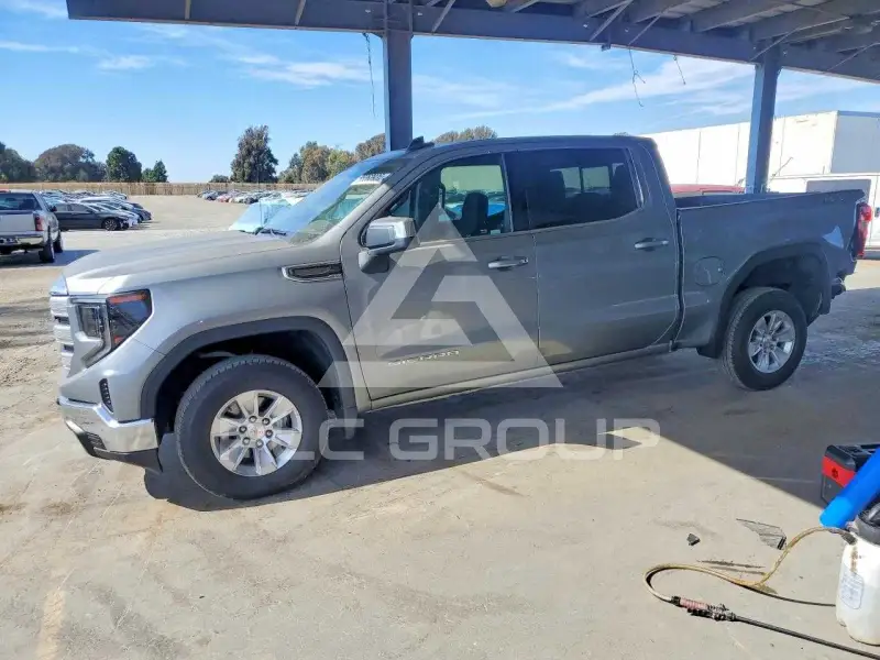 2024 GMC Sierra photo