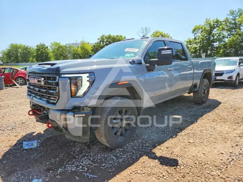 2024 GMC Sierra photo