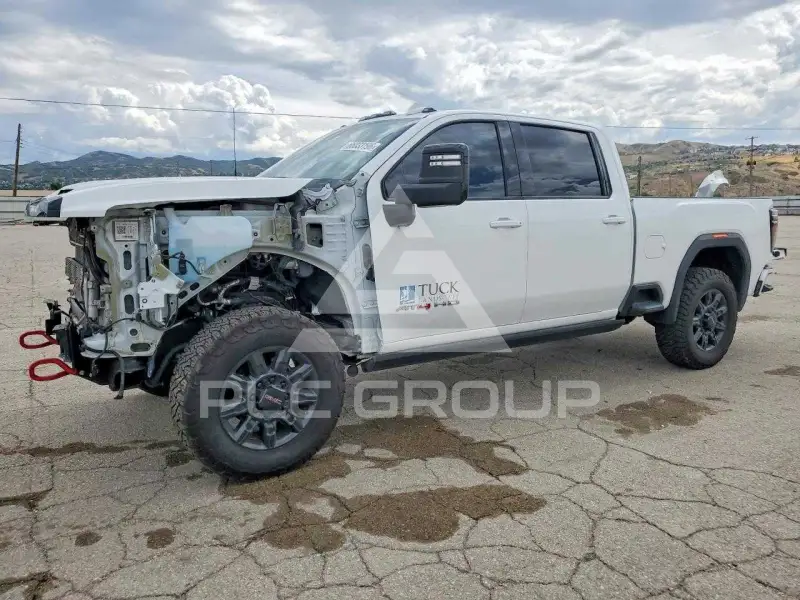 2024 GMC Sierra photo