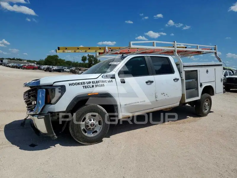 2024 GMC Sierra photo