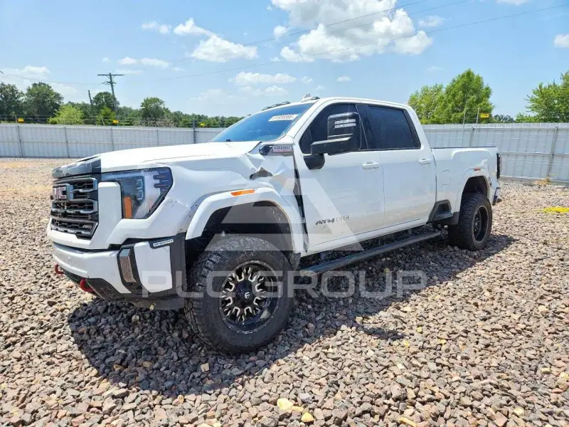 2024 GMC Sierra photo