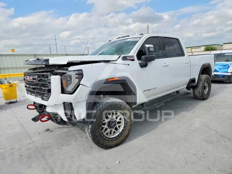 2024 GMC Sierra photo