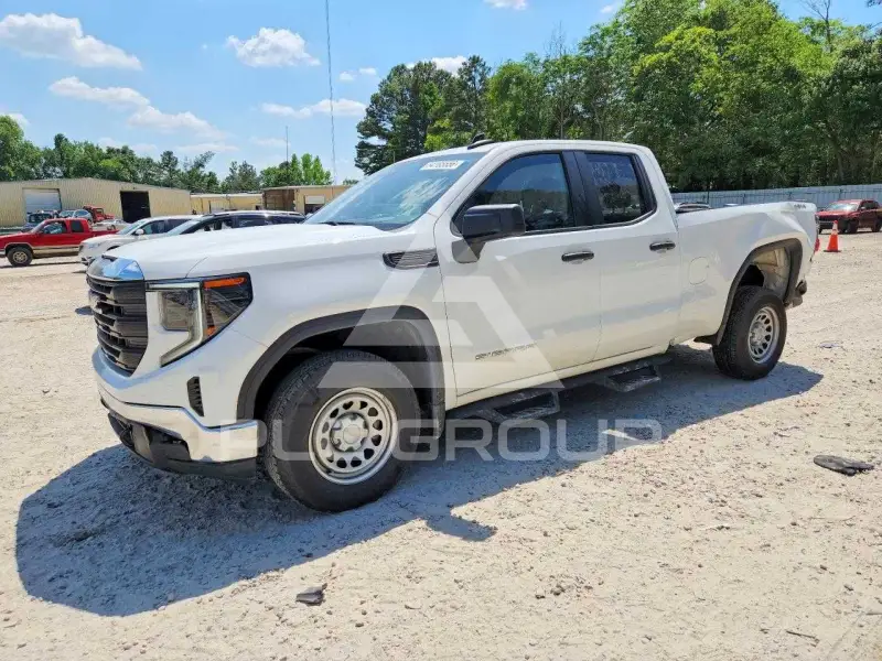 2024 GMC Sierra photo