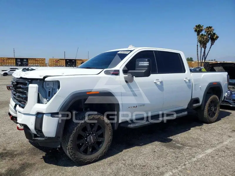 2024 GMC Sierra photo