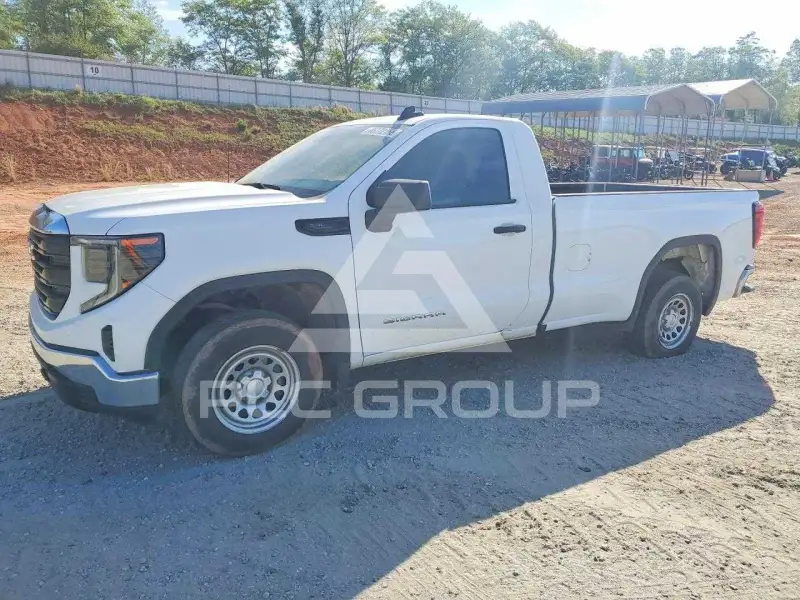 2024 GMC Sierra photo