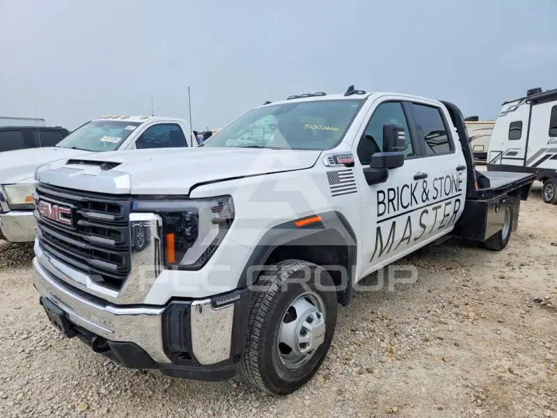 2024 GMC Sierra photo