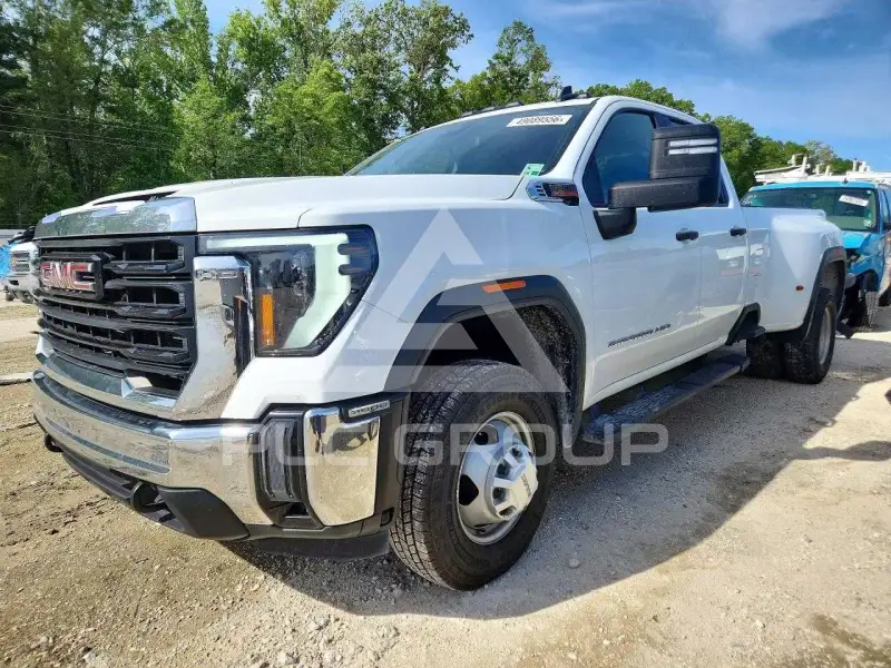 2024 GMC Sierra photo