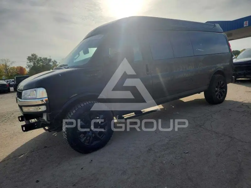 2024 GMC Savana фото