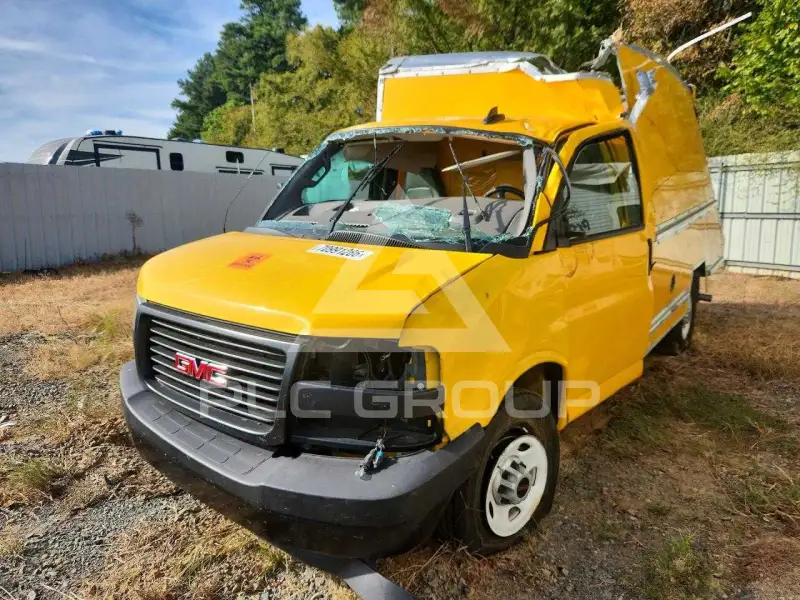 2024 GMC Savana фото