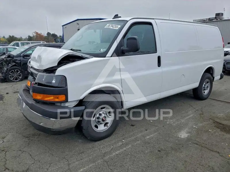 2024 GMC Savana фото