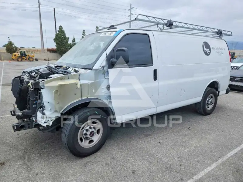 2024 GMC Savana photo
