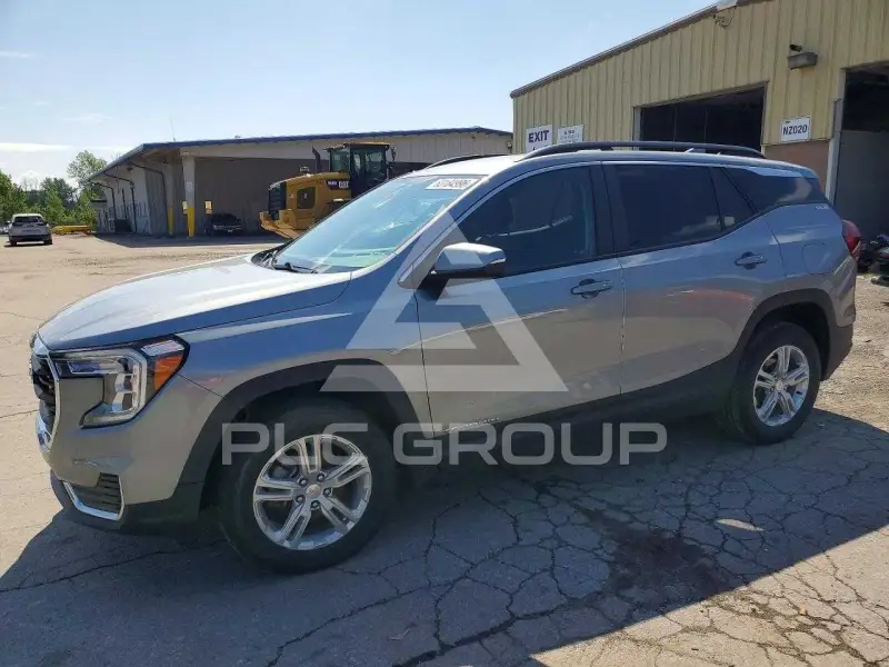 2024 GMC TERRAIN photo