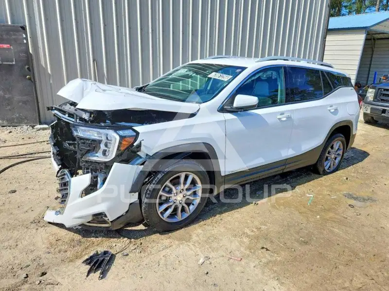 2024 GMC TERRAIN photo