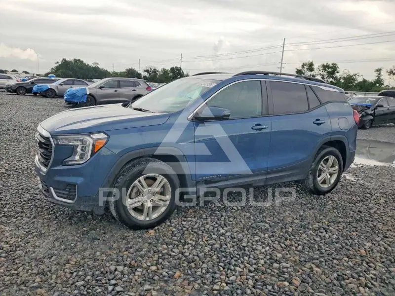 2024 GMC TERRAIN photo