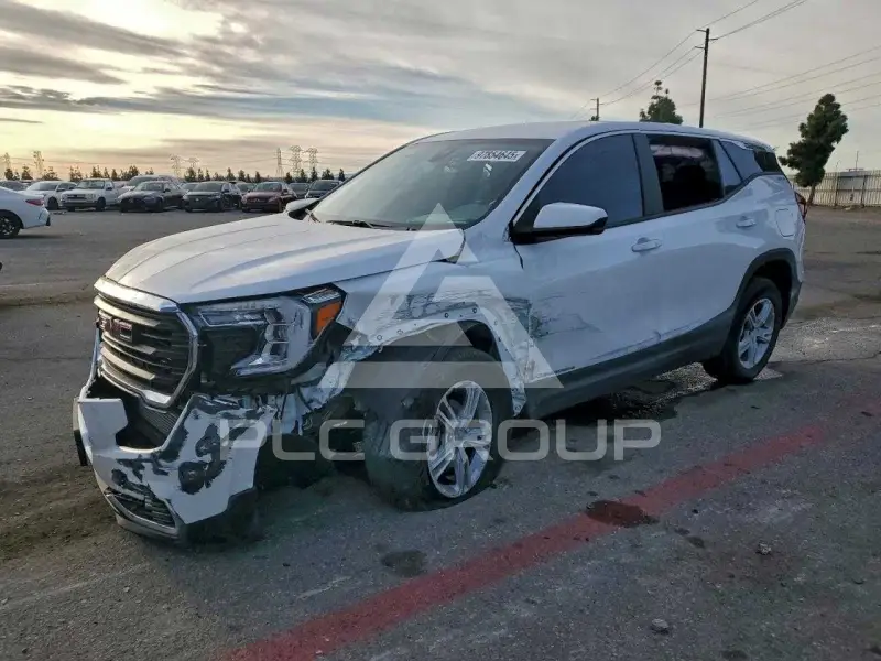 2024 GMC TERRAIN photo