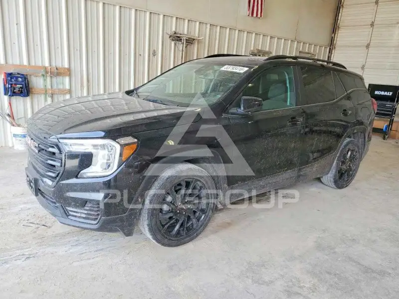 2024 GMC TERRAIN photo