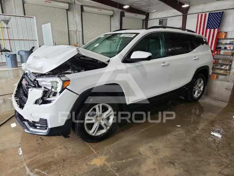 2024 GMC TERRAIN photo