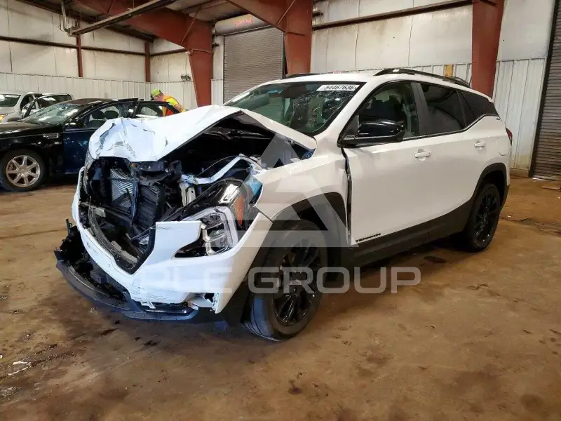 2024 GMC TERRAIN photo