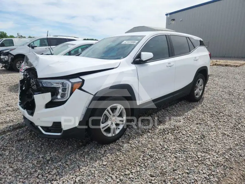 2024 GMC TERRAIN photo