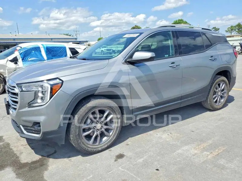 2024 GMC TERRAIN photo