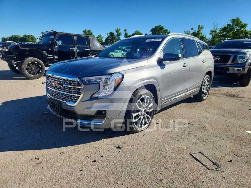 2024 GMC TERRAIN photo