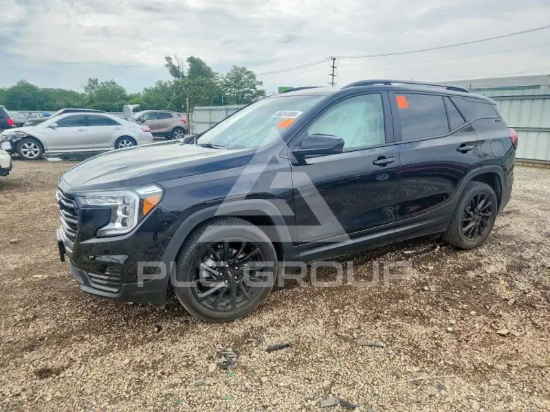 2024 GMC TERRAIN photo