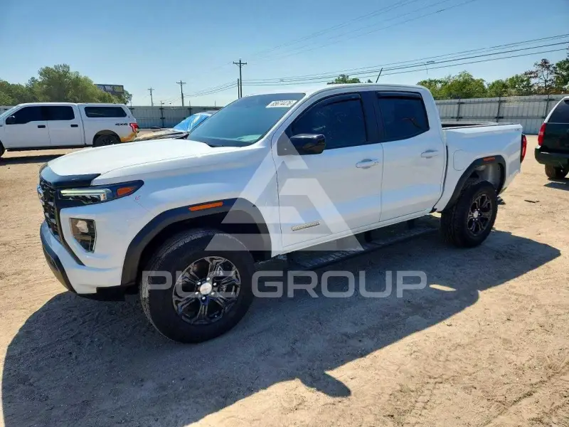 2024 GMC CANYON photo