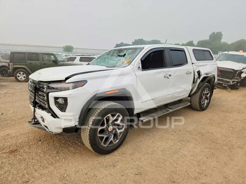 2024 GMC CANYON фото