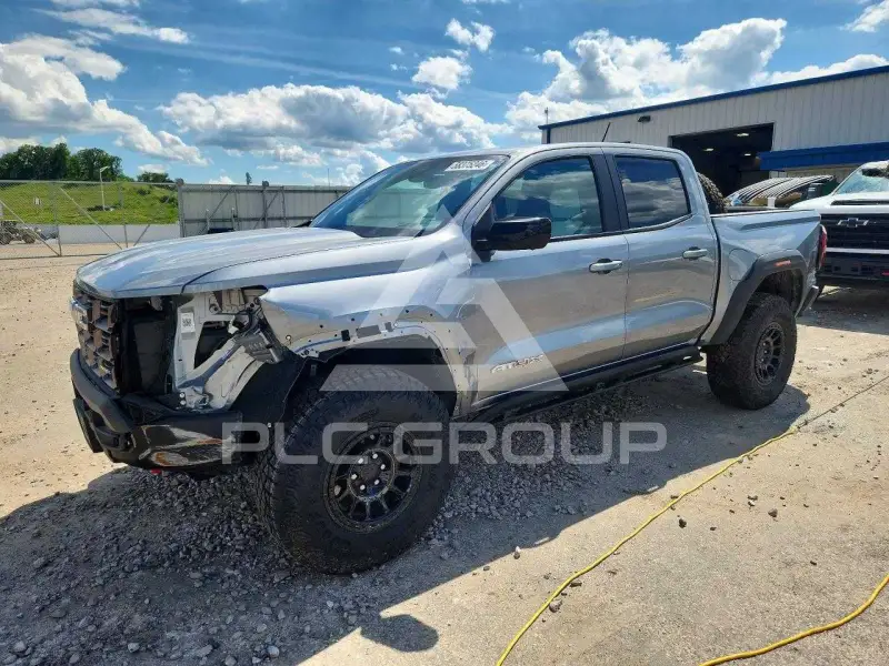 2024 GMC CANYON photo
