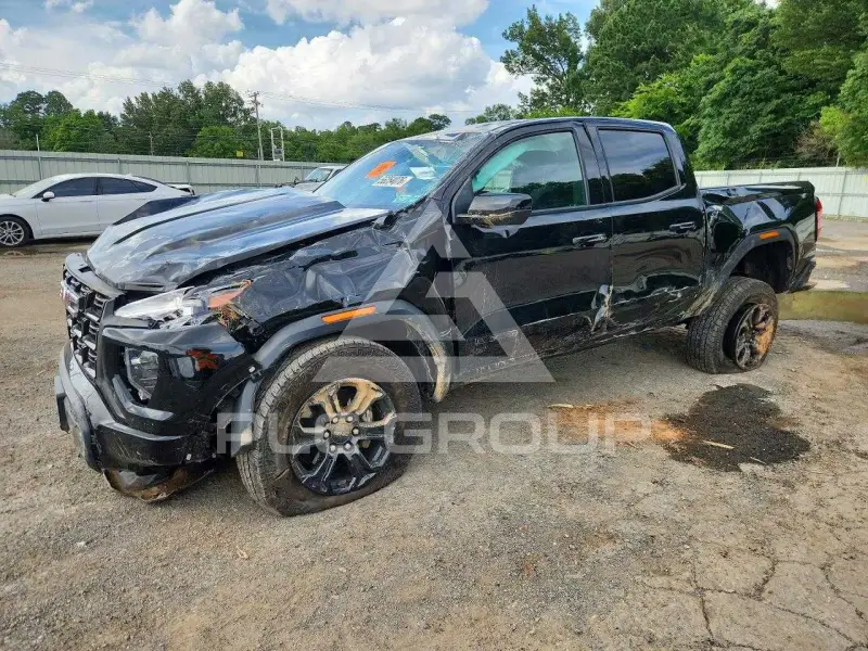 2024 GMC CANYON photo