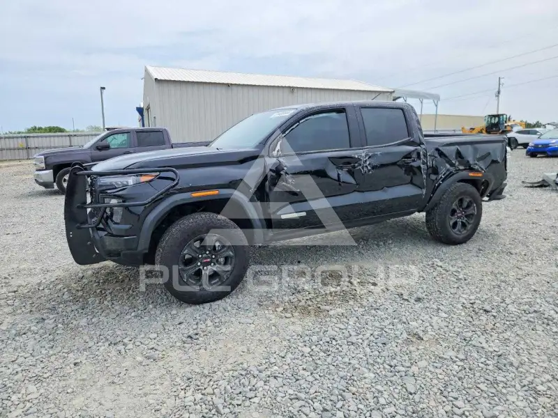 2024 GMC CANYON photo