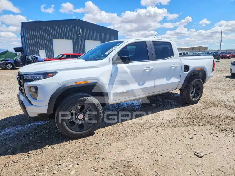 2024 GMC CANYON photo