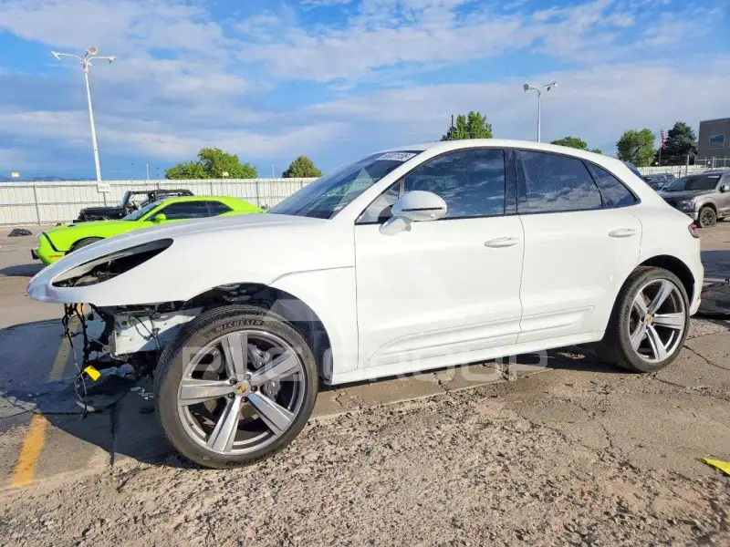 2024 Porsche MACAN photo