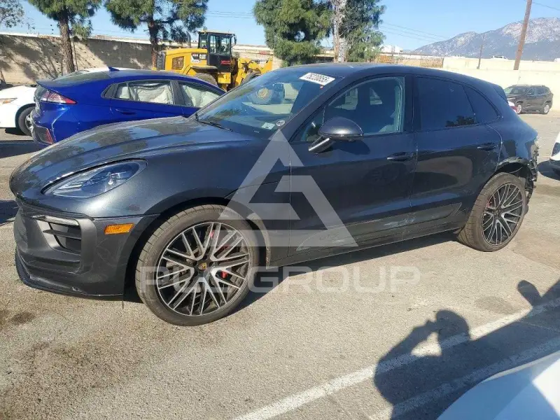 2024 Porsche MACAN photo