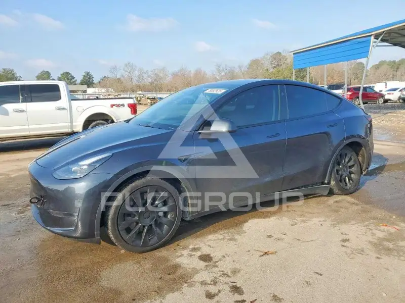 2024 Tesla Model Y фото