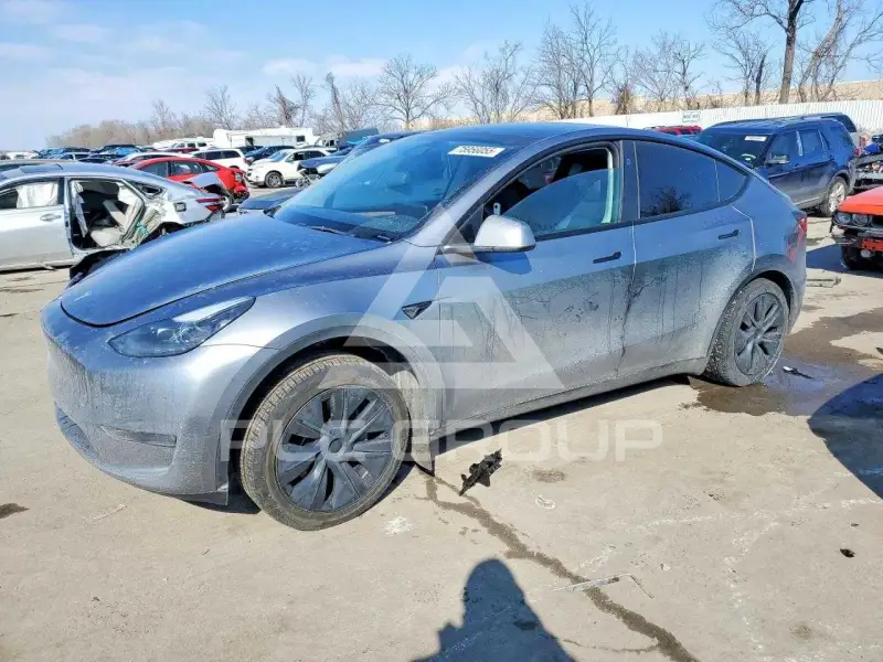 2024 Tesla Model Y фото