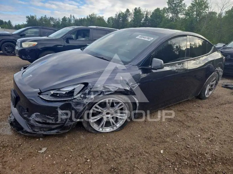 2024 Tesla Model Y фото