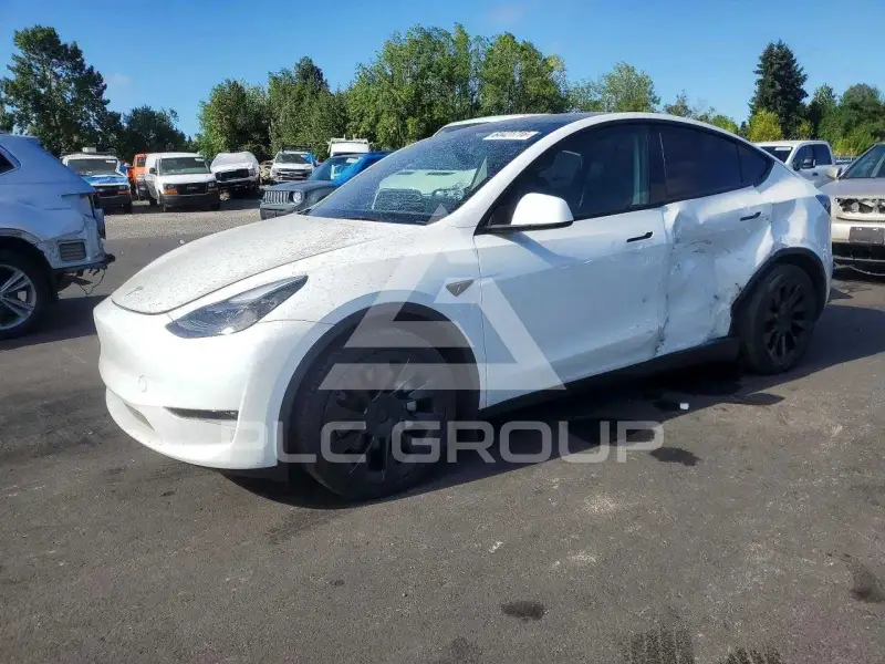 2024 Tesla Model Y фото