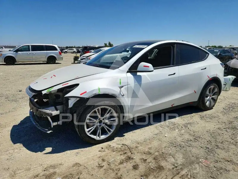 2024 Tesla Model Y фото