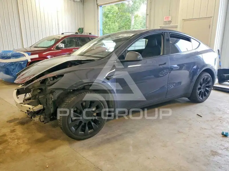2024 Tesla Model Y фото